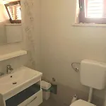 아파트 In With Air Conditioning, W-lan 수사크