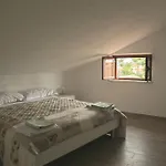 In With Air Conditioning, W-lan 아파트 *
